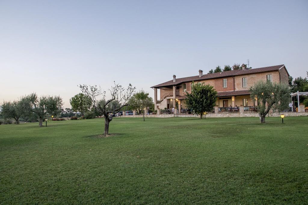 Agriturismo Il Tiro Castel del Piano エクステリア 写真